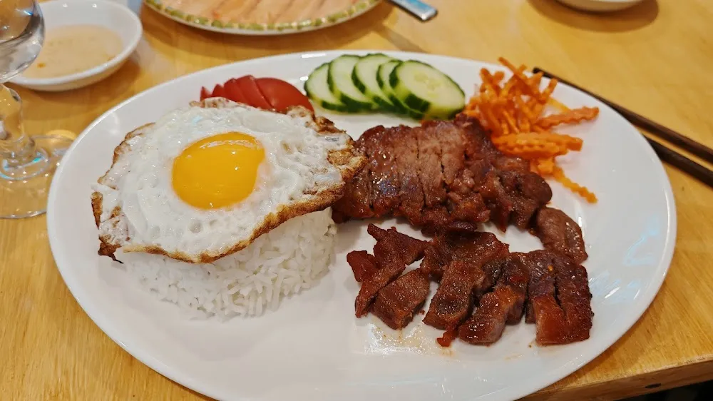 Riz Au Porc Grillé Cơm Thịt Nướng